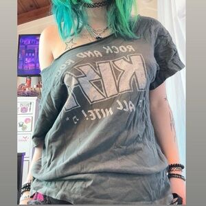 KISS Women's Grey Off-Shoulder Band Tee ~ Size M